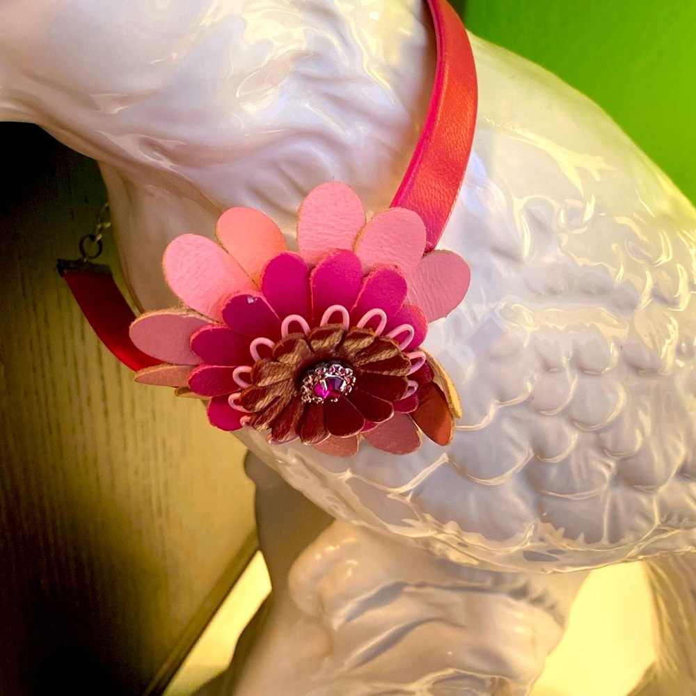 Floral Pink Leather Vintage Noir Choker